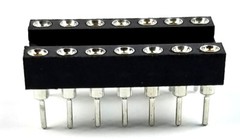 1PCS CD4011BE CD4011 CMOS Quad 2-Input NAND Gate + Socket