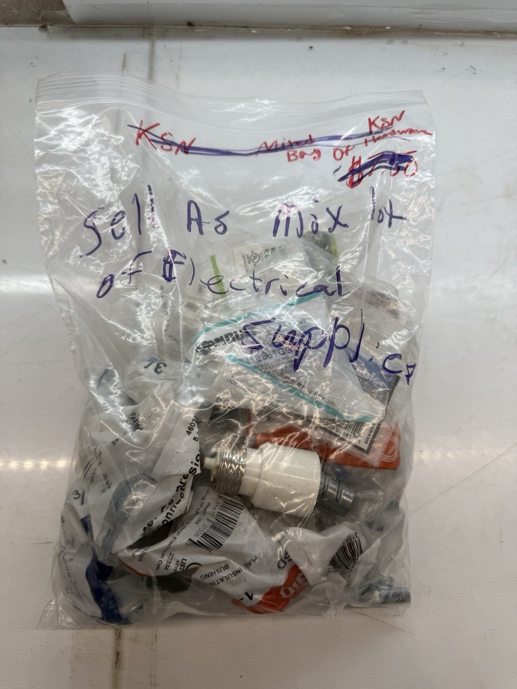 MIXED LOT OF ELECTRICAL SUPPLIES