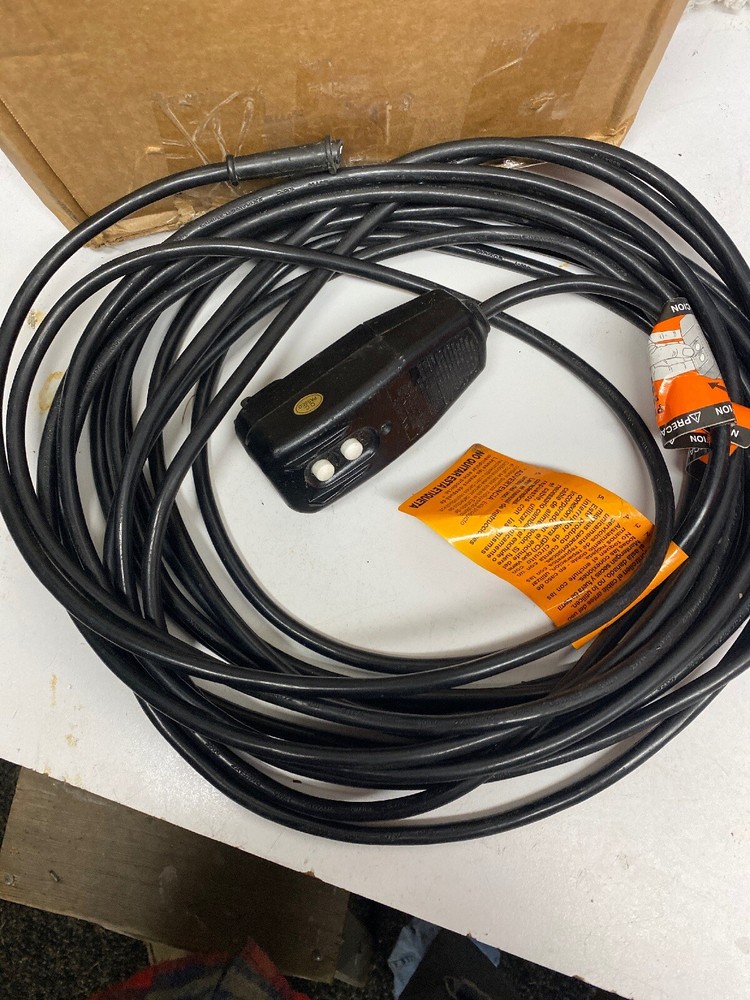 38 ‘ Long Outdoor 16 Gauge￼ power cord with GFI Extension Plug Works Used