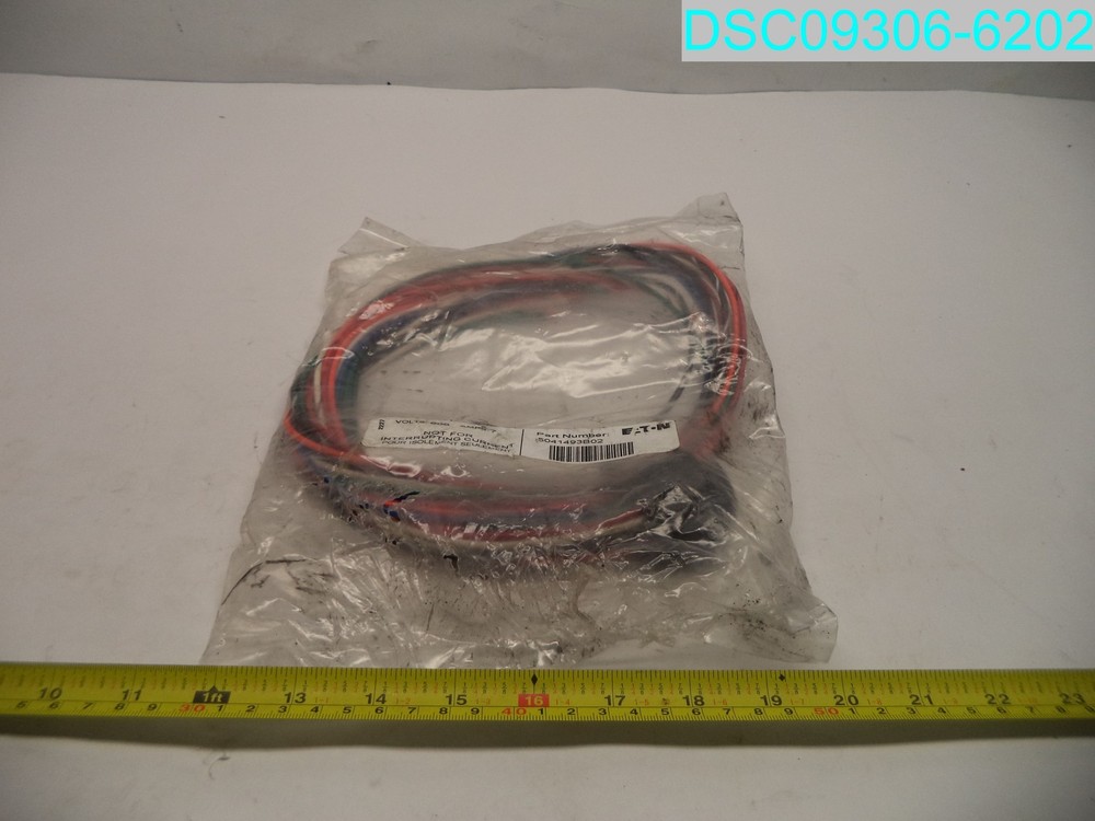 Eaton 12-Pin 600 Volts 7 Amps Electrical Cable Wiring Harness 5041493B06