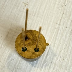 NEW Motorola 2N5681 Si Npn Transistor 100V 1A 1W 230MHZ 3 Pin Gold Pins NNB