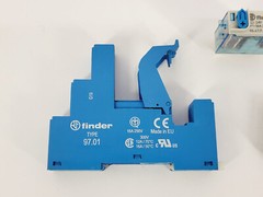 Finder 97.01 Relay Socket w/ 99.02.9.024.99 LED, 46.61.9.024.0040 24VDC Relay