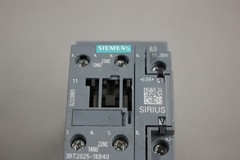 SIEMENS SIRIUS CONTACTOR 3RT2025-1KB40