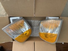 Ford P/U 97-00 FR295-U1WW2 FR295U1WW2 Side Maker Lamps Clear EU NEW NOB