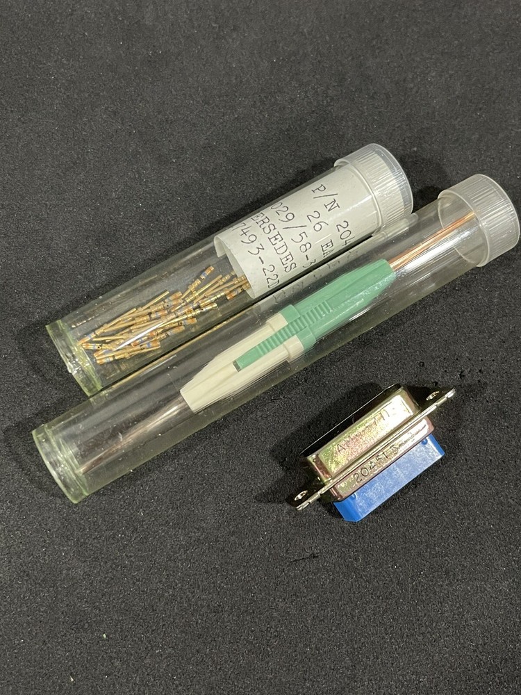 204515-3 CONNECTOR DSUB HD PLUG 26-PIN 90.2 KIT AMPLIMITE (LOT OF 1)