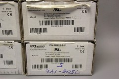 LOT OF 5 NEW BOXES OF DINNECTORS DN-QG12-2-2 54 GROUNDING TERMINAL BLOCKS