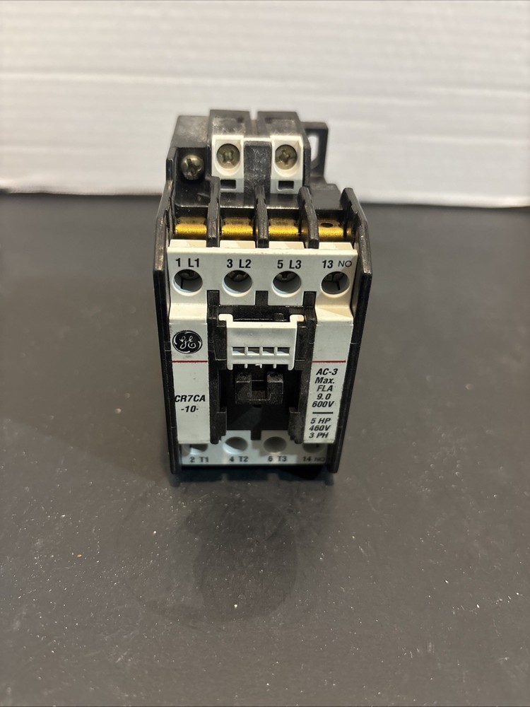 GE CR7CA-10 CR7CA Contactor 600 VAC Max 25 Amps. NOS