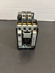 GE CR7CA-10 CR7CA Contactor 600 VAC Max 25 Amps. NOS