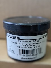 15526SS NIB Thomas and Betts/ABB die code 45 Black & Gold 2/0 CU 12-14TON