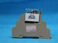 Omron G2R-1-SND G2R1SND Relay 24VDC w/Socket