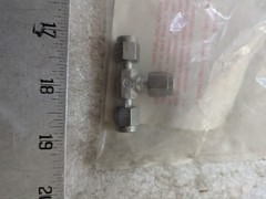 Swagelok 552003 9938-02 F614 Tube Fitting Assembly OEM New Open 2/order