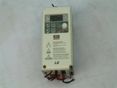 Industrial Systems SV004iE5-1 SV004iE51 Inverter 200-230V 5.5A 0.95KVA