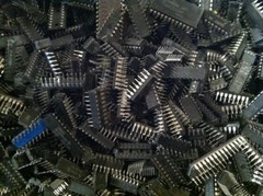 100 pcs LOT ICs VINTAGE ASSORTED MOSTLY DIFFRENT CMOS TTL EPROMS CPUs MEMs NEW