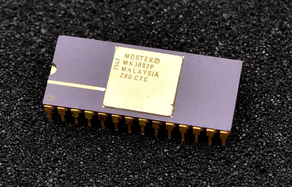 Vintage Z80 CTC Gold MOSTEK Purple Ceramic IC MK3882P NOS