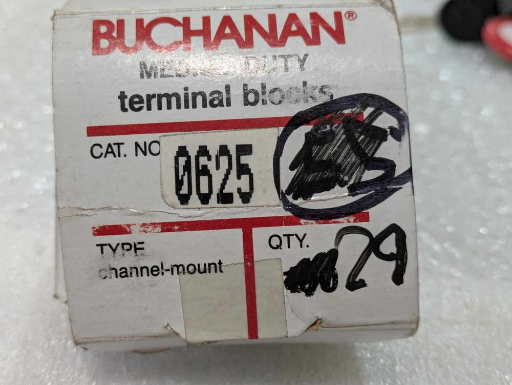 Buchanan 0625 Medium Duty Sectional Terminal Block 300V Channel Mount Lot of 29