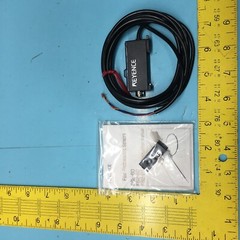 2 KEYENCE FS2-62 Photoelectric Sensor, 144170
