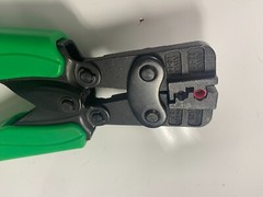 Ratcheting Crimper Insulated Hand Crimping Tool 22-14 AWG ring terminal
