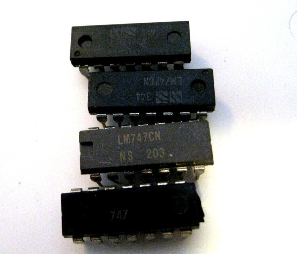 4 Pieces LM747CN National Semiconductor + other 747 Integrated Circuit