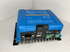 Victron Energy Smart IP43 12-Volt 30 AMP 120-240VAC, (1+1) Output *Open Box