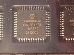 1X PIC18F4685-I/PT MCU 8-BIT PIC RISC 96KB FLASH 5V 44-PIN TQFP TAPE/R IC MCU 8B