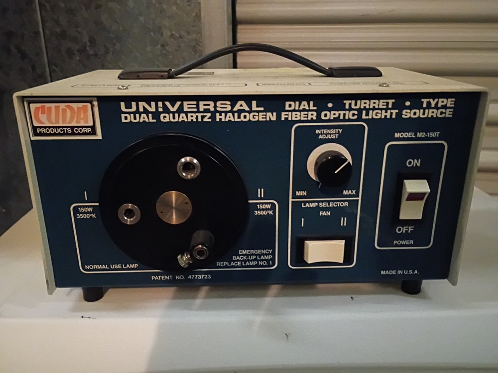 CUDA Universal dual quartz halogen fiber optic light source M2-150