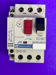 Telemecanique GV2-M04 Motor Circuit Breaker 0.4-0.63 A W/ GV2-AN11 Aux Contact