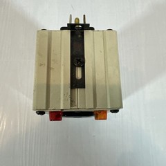 Tripp-Lite Isoblok 2-0 120V Diagnostic Surge Suppressor Noise Filter Outlet