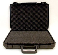 604 – PLATT LUGGAGE – BLOW MOLDED CASE – Exterior Dimensions (L x W x D): 16″ x
