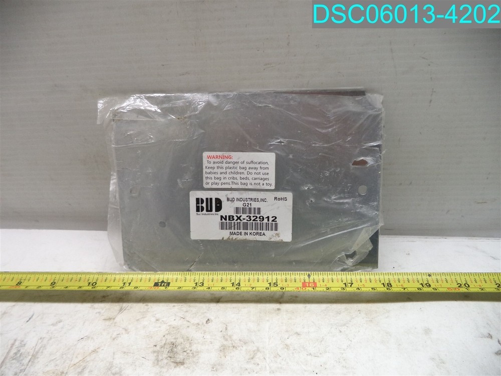 QTY=38: BUD INDUSTRIES G21 NBX-32912 7.32″ X 5.35″