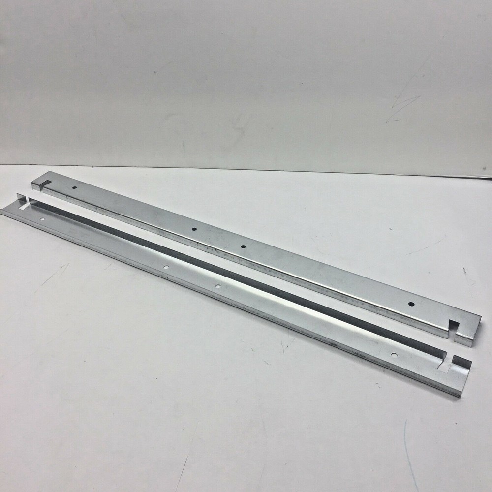LOT OF 8 GARVIN INDUSTRIES STRAIGHT BRACKET FOR RECESSED LIGHTS.