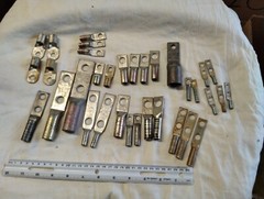 TOTAL 34 ASSORTED LUGS OF ILSCO AND BURNDY (LOT OF 34)