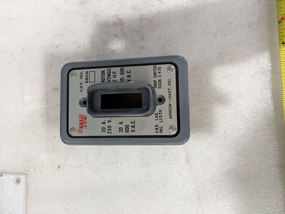ARROW HART 6808 30A 250V 20A 600 VAC