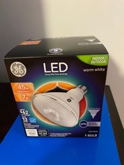 NEW GE LED 7 WATT INDOOR/OUTDOOR WARM WHITE FLOODLIGHT-500 LUMENS-LONG LIFE