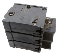 LOT OF 2 GOULD I-T-E BQ3-B020 CIRCUIT BREAKER 20A 3 POLE240VAC