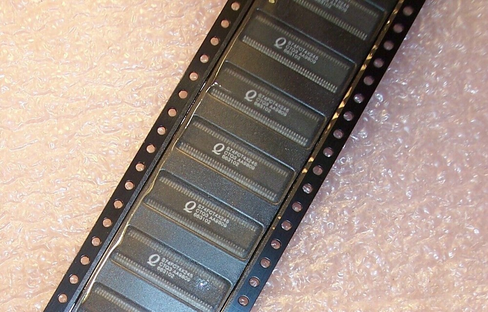 QTY (10) QS74FCT4X245CTQ3 QUALITY SEMI SSOP-80 32-bit TRANSCEIVER 74FCT4X245