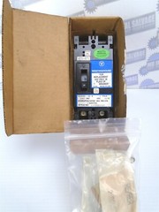 Westinghouse 2 Pole, 30 Amp, 240V RE CIRCUIT BREAKER – RE2030 – (NEW in BOX)