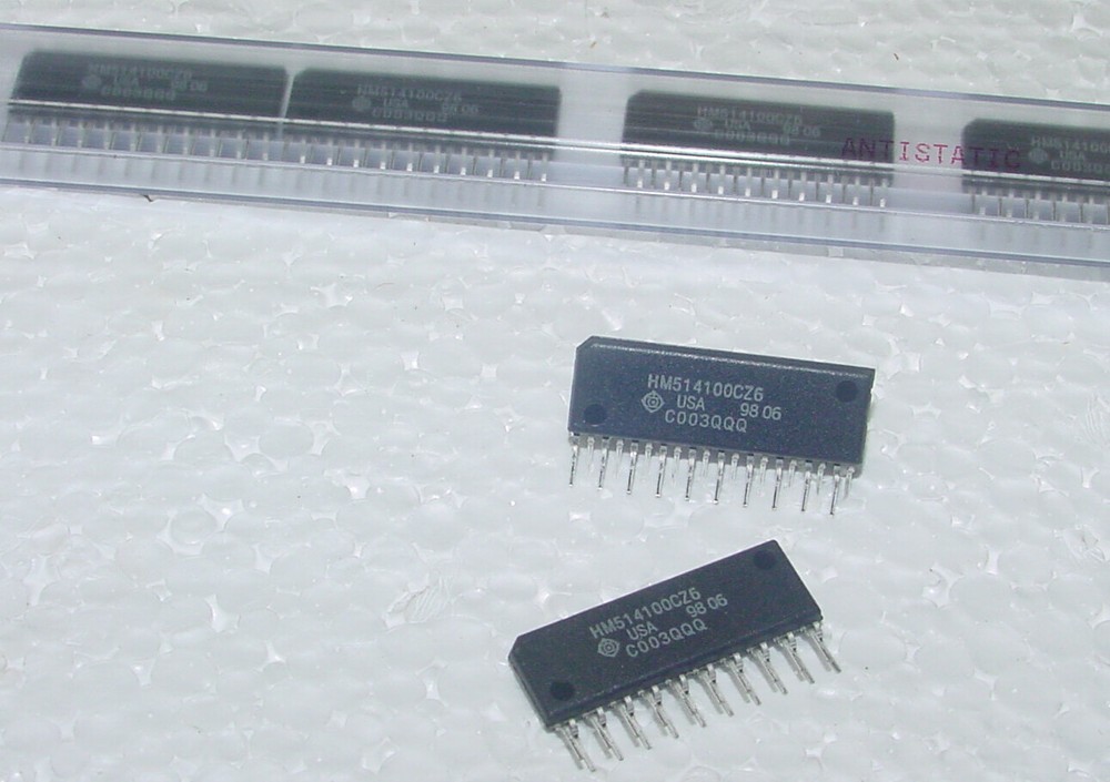 QTY (18 pcs) HM514100CZ-6 HITACHI 20 PIN ZIP 4Mx1 FAST PAGE MODE DRAM NOS 1 TUBE