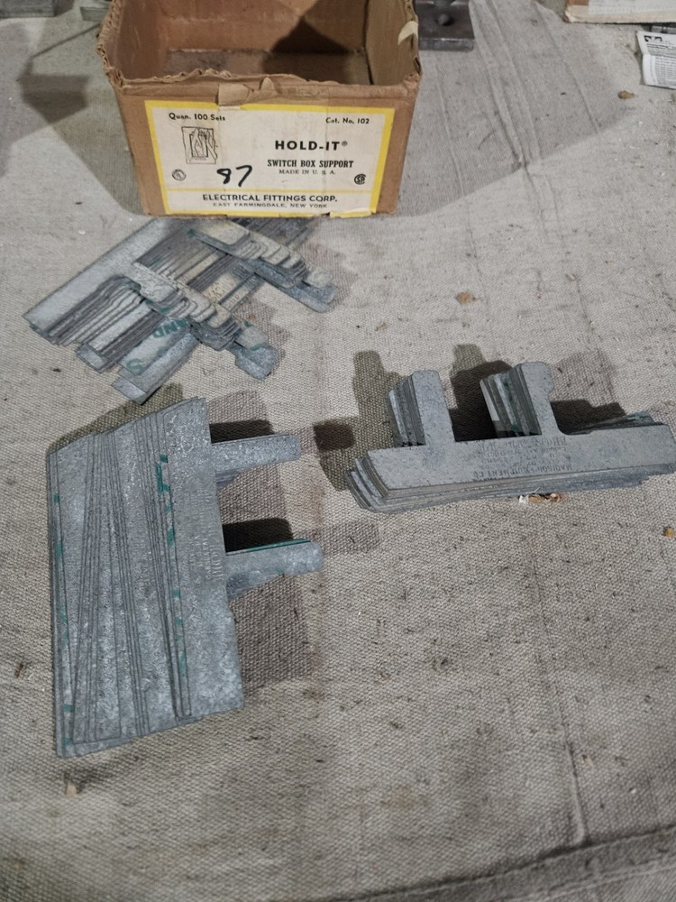87 Pcs MADISON SWITCH BOX HOLD-IT Support Catalog Number 102