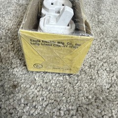 EAGLE SINGLE POLE QUIET SWITCH With Pilot Light And Receptacle # 274W-BOX White