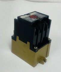 ALLEN BRADLEY NO. 700-P200A1 STANDARD AND TIME DELAY CONTACT 2 NO OPEN TYPE