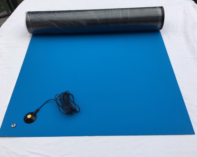 RUBBER ESD ANTI-STATIC HI-TEMP SOLDERING MAT-24 X 48 W/GROUND CABLE-BLUE