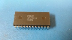 (1pc) DS17485-5 Real Time Clock (RTC) IC Clock/Calendar 4KB Parallel 24-DIP (0.6