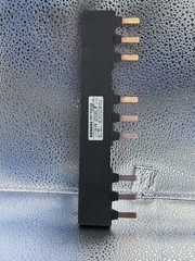 Lot Of 6 SIEMENS 3RV1935-3B, 3-phase busbar