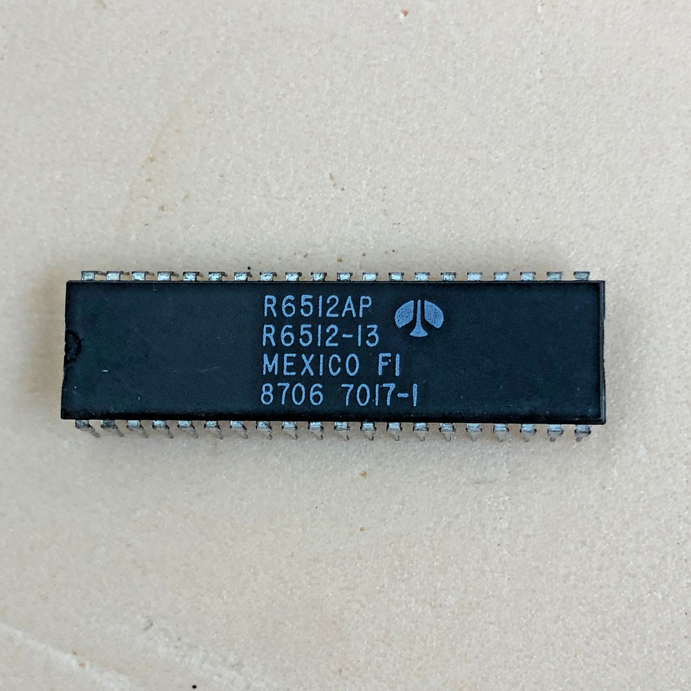 QTY (1) R6512AP R6512-13 ROCKWELL 40 PIN DIP 8 bit MICROPROCESSOR NOS