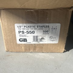 1/2″ Plastic Stacking Staples for (2) 14/2 & 12/2 Gardner Bender