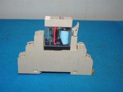 Omron G2R-1-SN(S) G2R1SNS 24VDC SPDT Relay w/ Socket