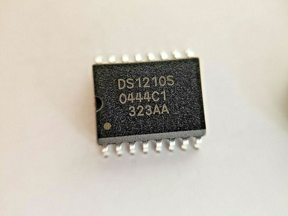 (1 PC) DS1210S DS1210 NV Controller 16-Pin MAXIM, *US STOCK*