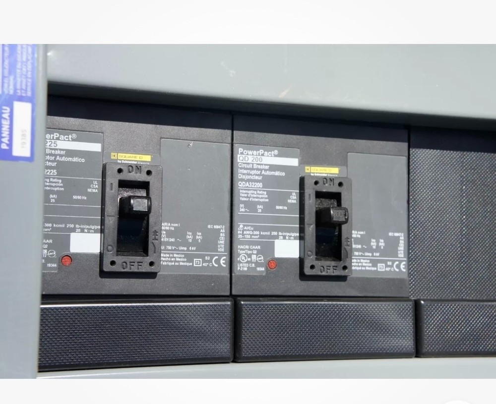 NIB – Square D – QDA32225 – 225A, 3 Pole, 240Vac Circuit Breaker By Schneider