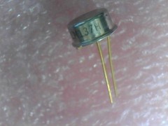 NATIONAL SEMICONDUCTOR LM137H 3-TERMINAL TO-39 ADJUSTABLE NEGATIVE REGULATOR NOS
