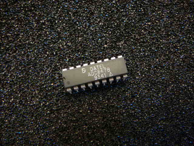 DATEL ADC-847B IC A/D CONVERTER SINGLE 8-BIT BIPOLAR DIP 18-PIN **NEW**